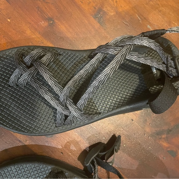 Chaco womens sandals. Like new in box. - Picture 2 of 8